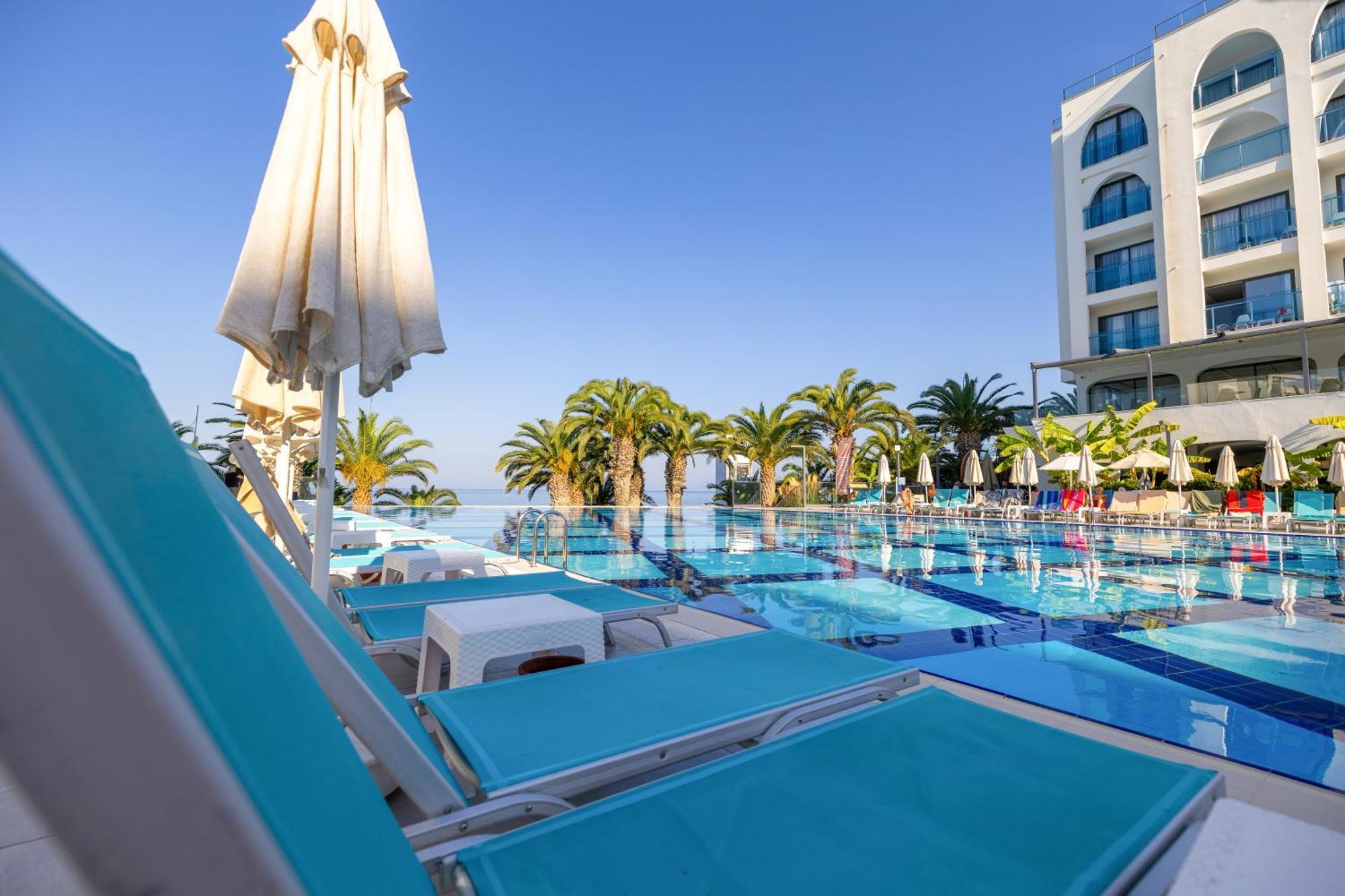 Infinity By Yelken Aquapark&Resorts Kusadası Exteriör bild